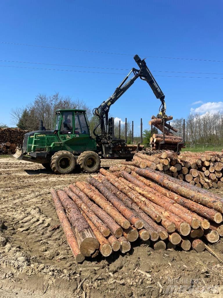 John Deere 1110G Μεταφορείς ξυλείας