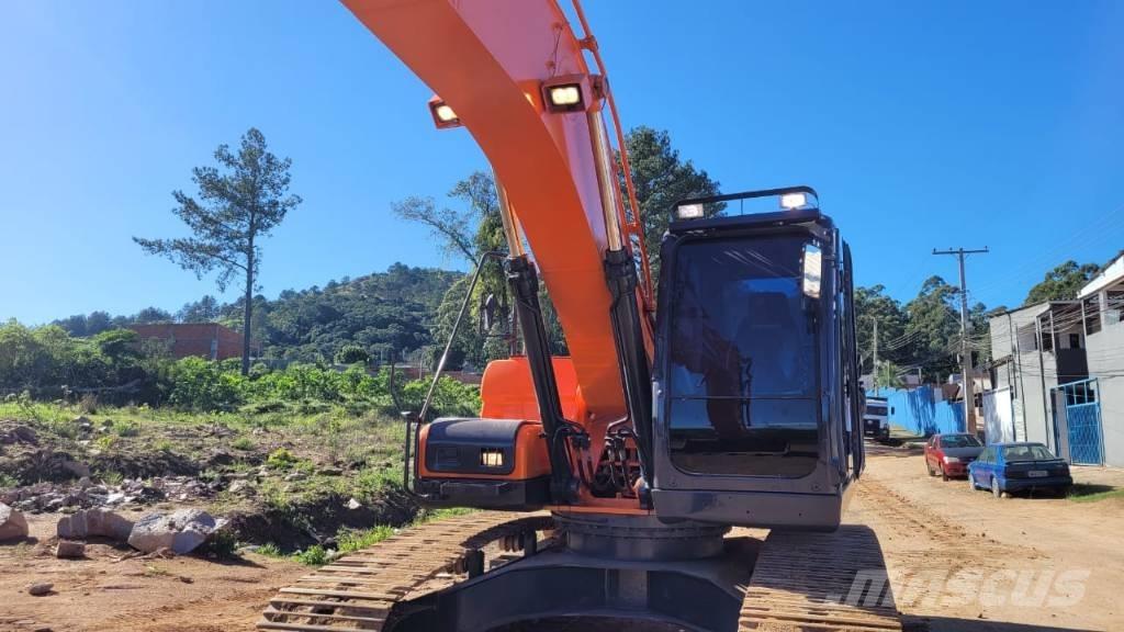 Doosan DX 225 LCA Εκσκαφείς με ερπύστριες