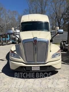 Kenworth T 680 Τράκτορες