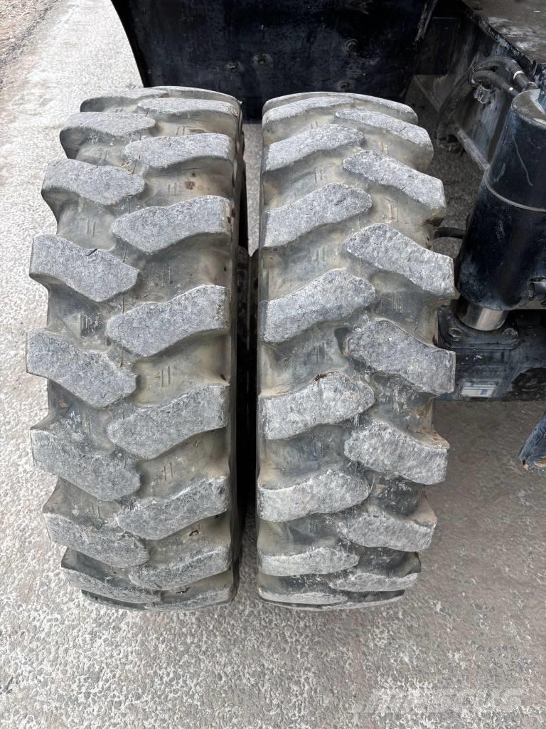 Hitachi ZX 140 W-5B Εκσκαφείς με τροχούς - λάστιχα