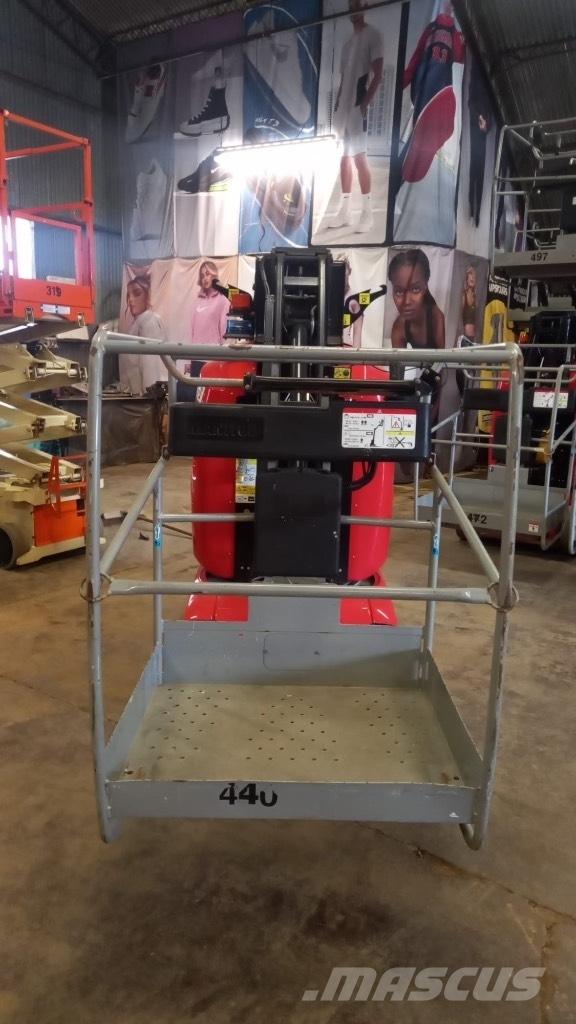 Manitou 100 VJR Ανυψωτήρες με κατακόρυφους πυλώνες
