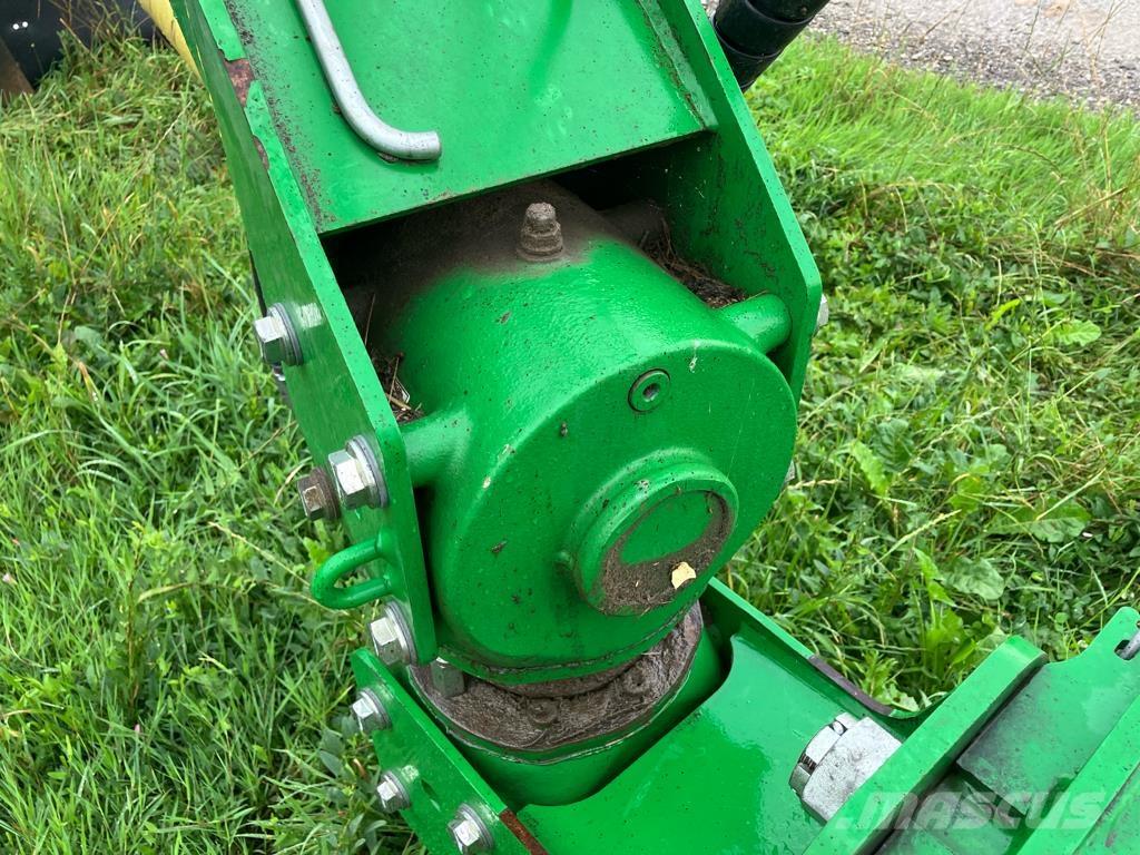 John Deere 1365 Χορτοκοπτικά επιβίβασης και έλξης
