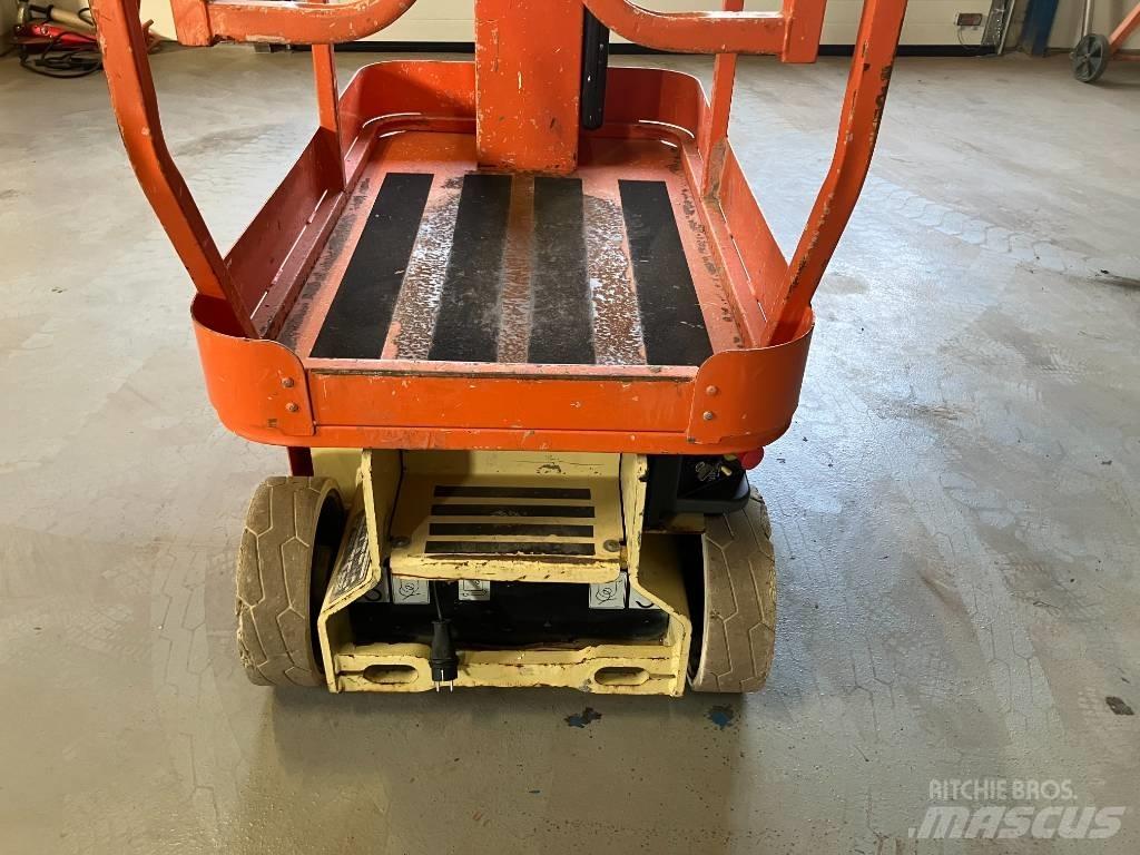 JLG 1230 ES Ανυψωτήρες με κατακόρυφους πυλώνες