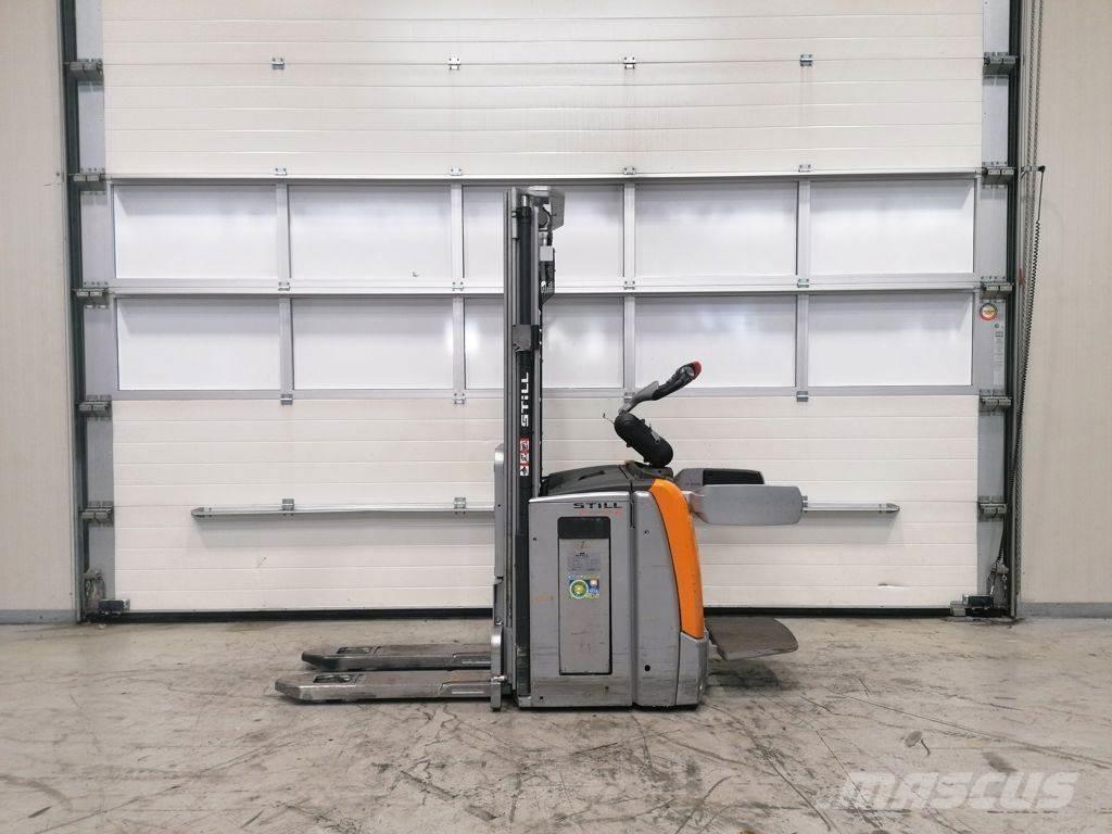 Still EXV SF 16 Παλετοφόρα πεζού χειριστή με ιστό