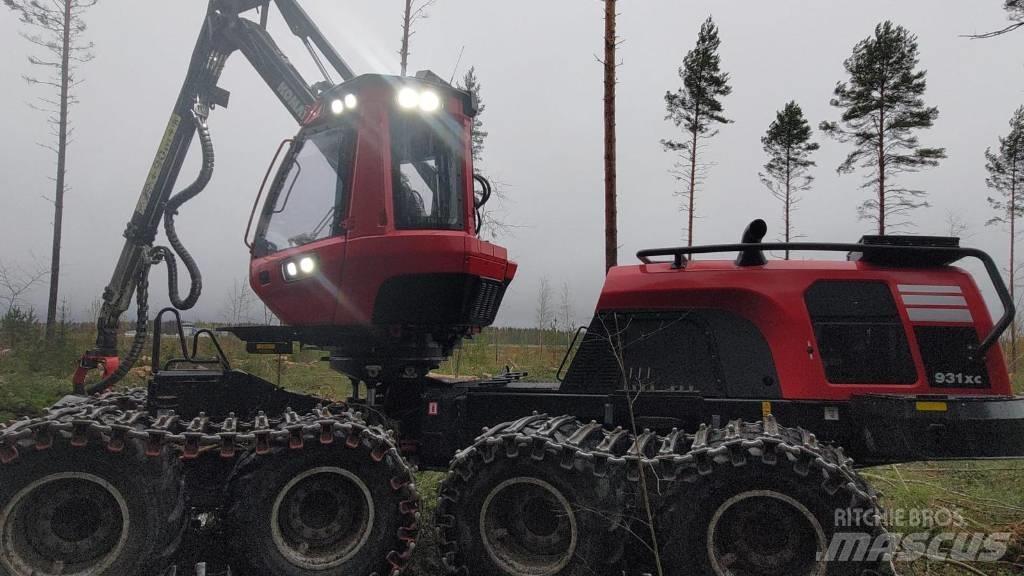 Komatsu 931 XC Θεριζοαλωνιστικές μηχανές