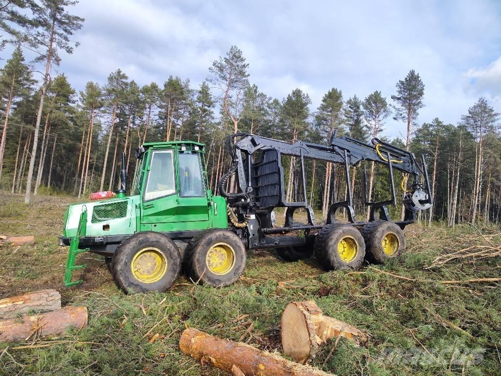 John Deere 1110 D Μεταφορείς ξυλείας