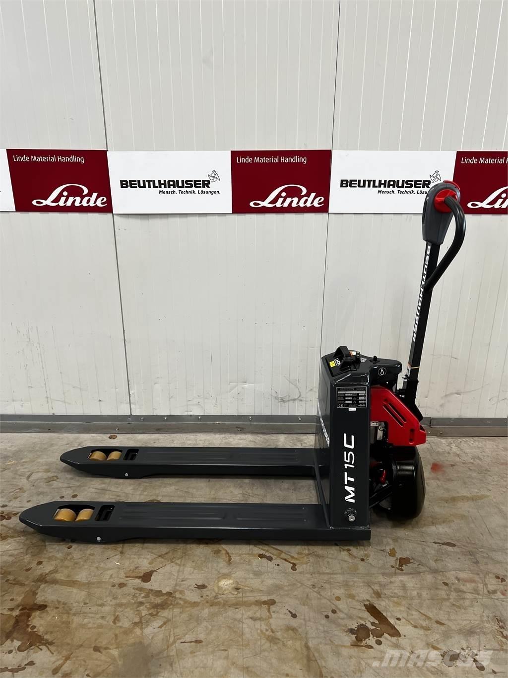 Linde MT15C Παλετοφόρα πεζού χειριστή με ιστό