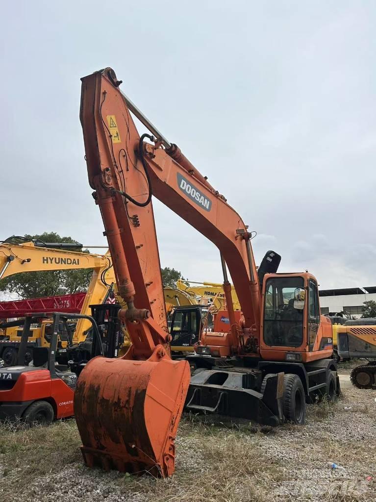 Doosan DH 210 W-7 Εκσκαφείς με τροχούς - λάστιχα