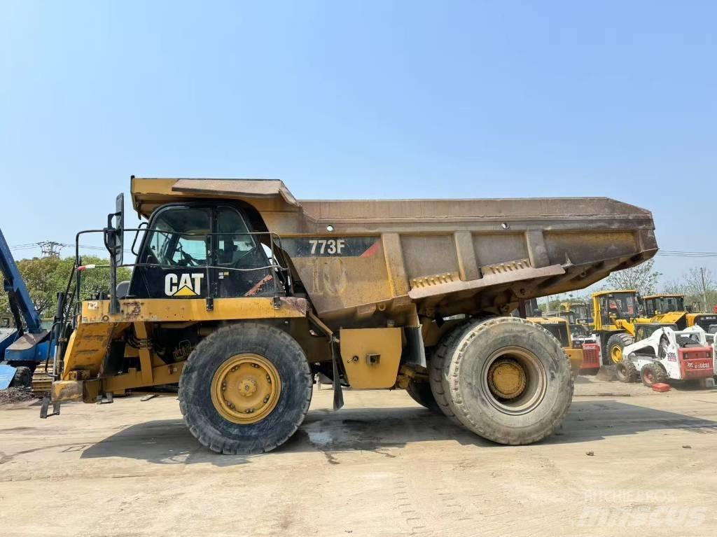 CAT 773 F Άκαμπτα Dumper με ανατρεπόμενο κάδο