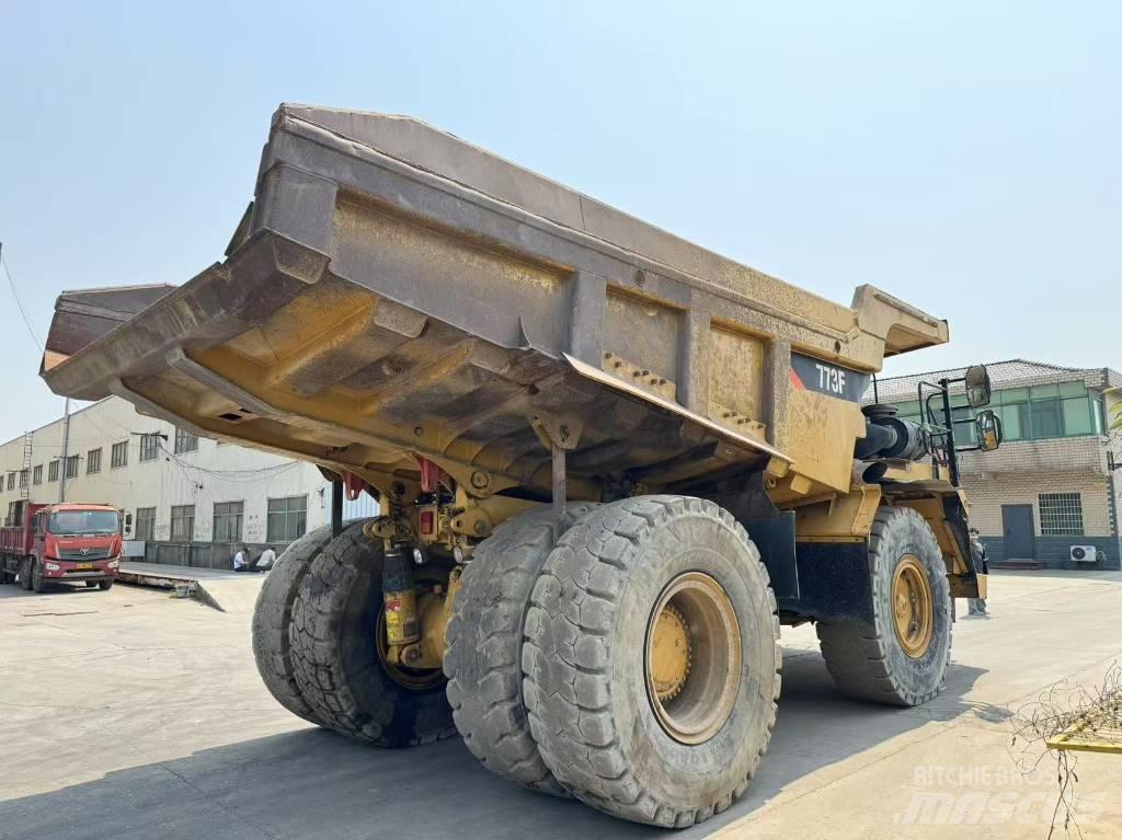 CAT 773 F Άκαμπτα Dumper με ανατρεπόμενο κάδο