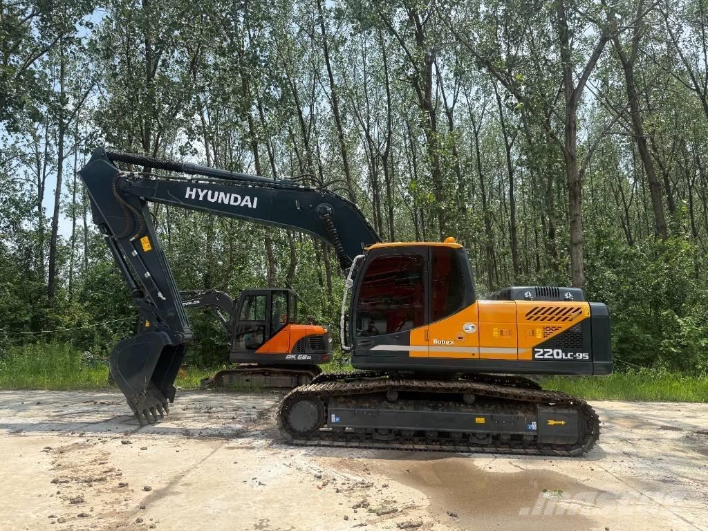 Hyundai R220LC-9S Εκσκαφείς με ερπύστριες