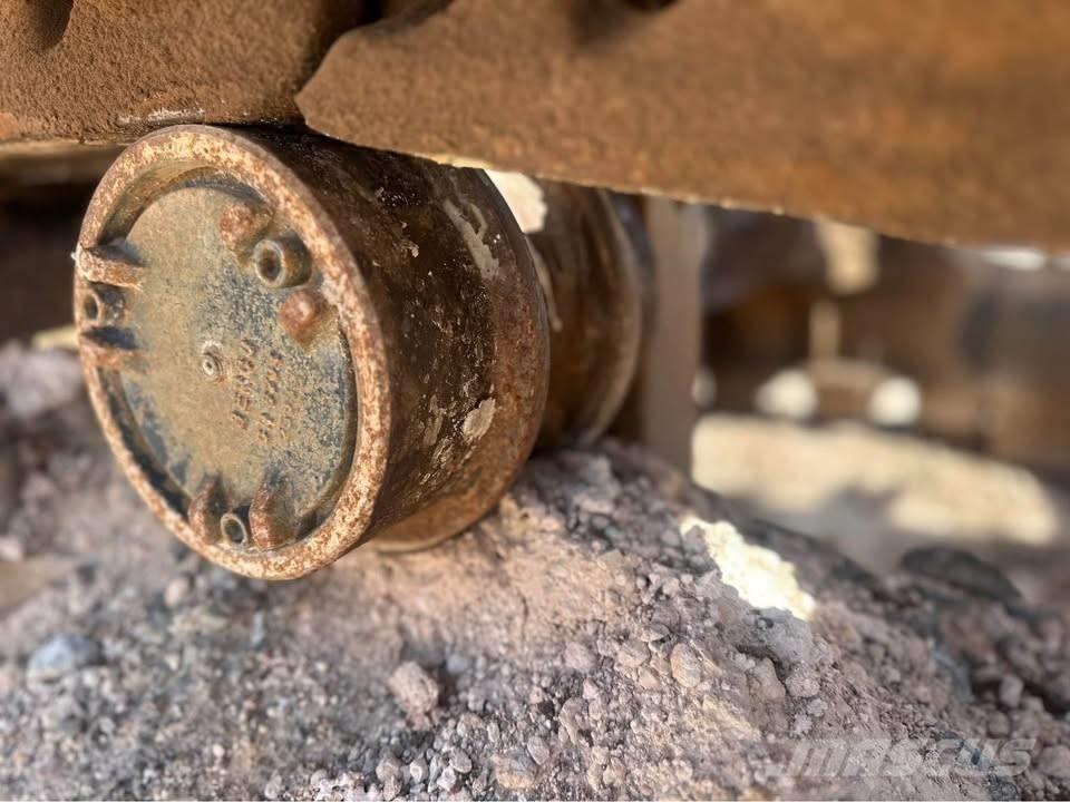 CAT 375 B Εκσκαφείς με ερπύστριες