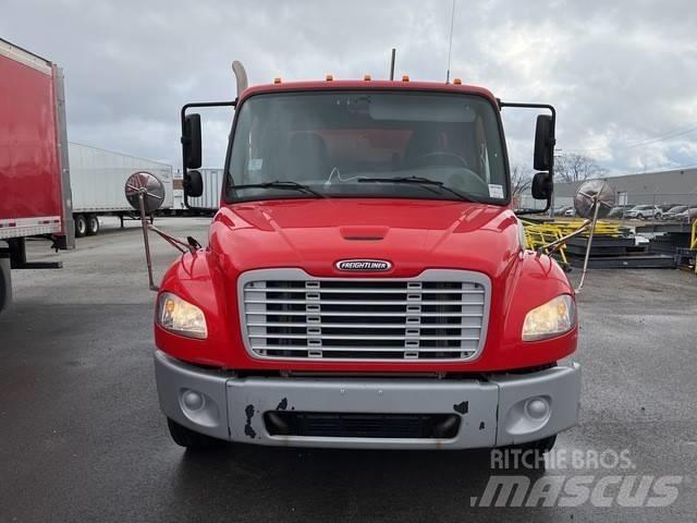 Freightliner M2 106 Φορτηγά μεταφοράς ποτών