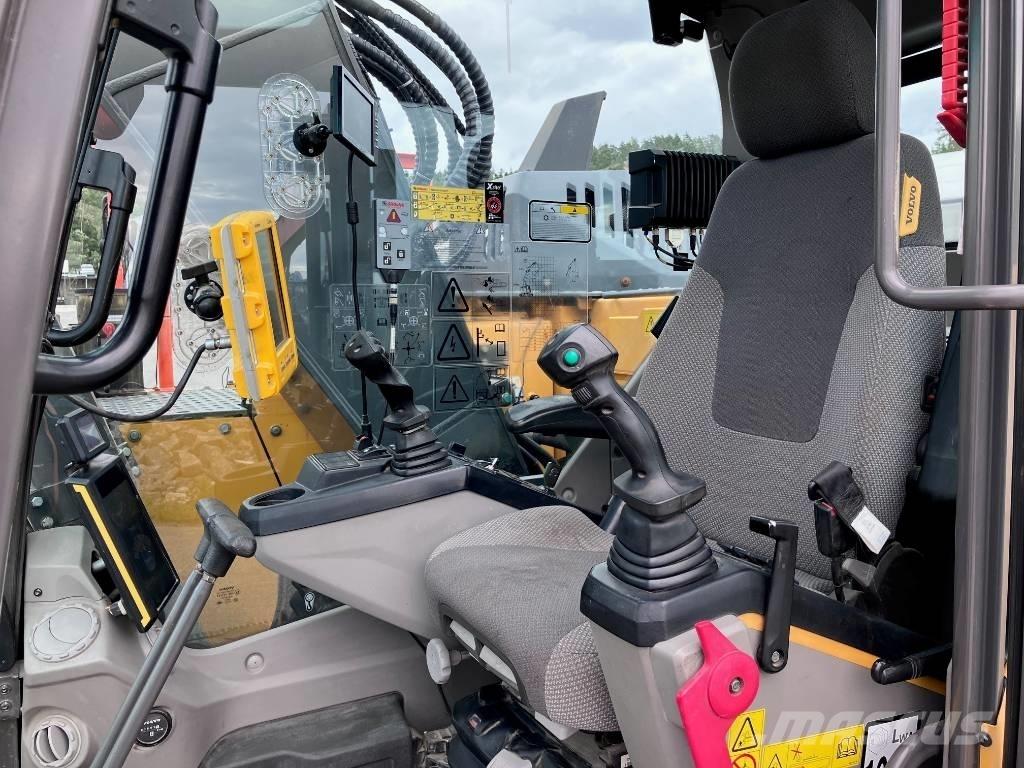 Volvo ECR 235 E Εκσκαφείς με ερπύστριες