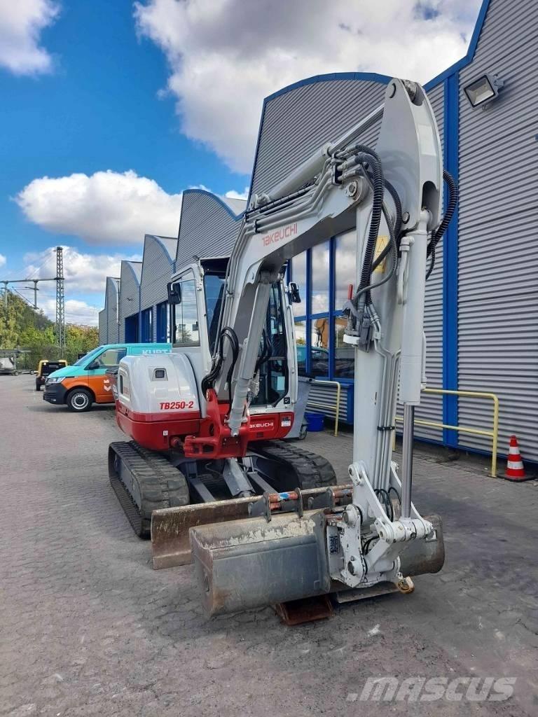 Takeuchi TB 250-2 Εκσκαφάκι (διαβολάκι) < 7t