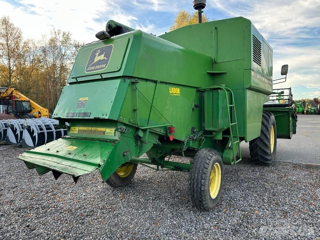 John Deere 1042 Θεριζοαλωνιστικές μηχανές