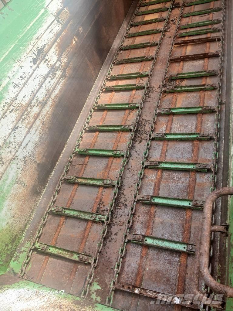 Pronar NV161/4 Διασκορπιστές κοπριάς