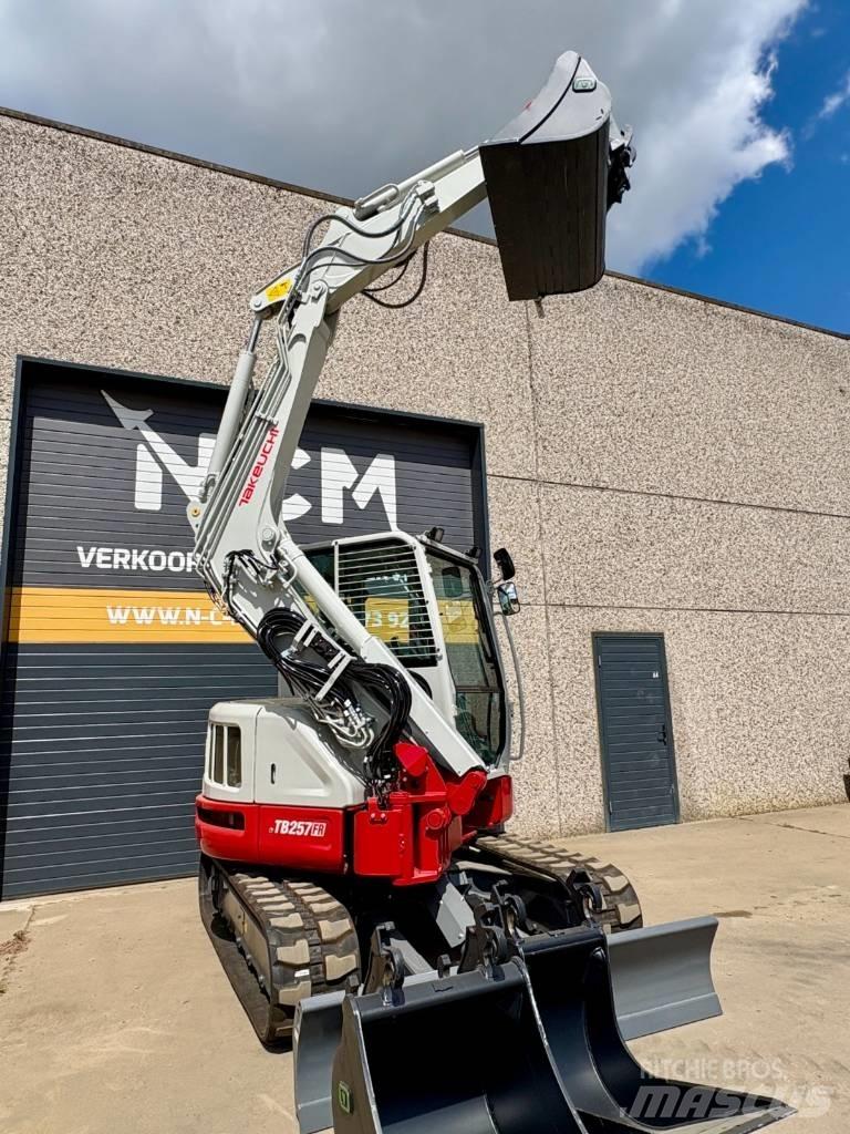 Takeuchi TB 257 FR Εκσκαφάκι (διαβολάκι) < 7t