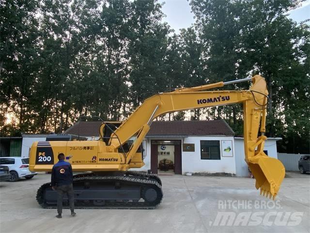 Komatsu PC200-8 Εκσκαφείς με ερπύστριες