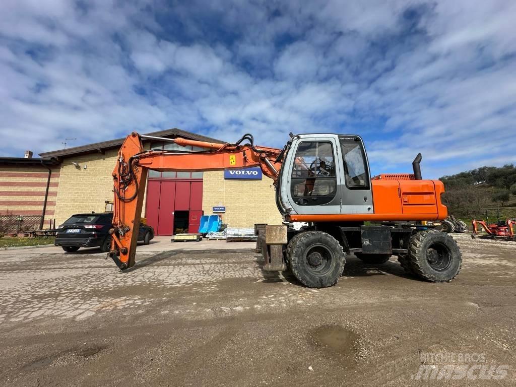 Hitachi EX 165 Εκσκαφείς με τροχούς - λάστιχα