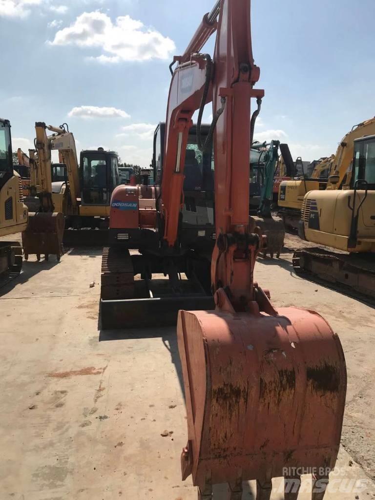 Doosan dx60 Εκσκαφείς με ερπύστριες