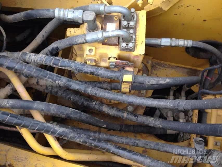 Komatsu pc220-7 Εκσκαφείς με ερπύστριες