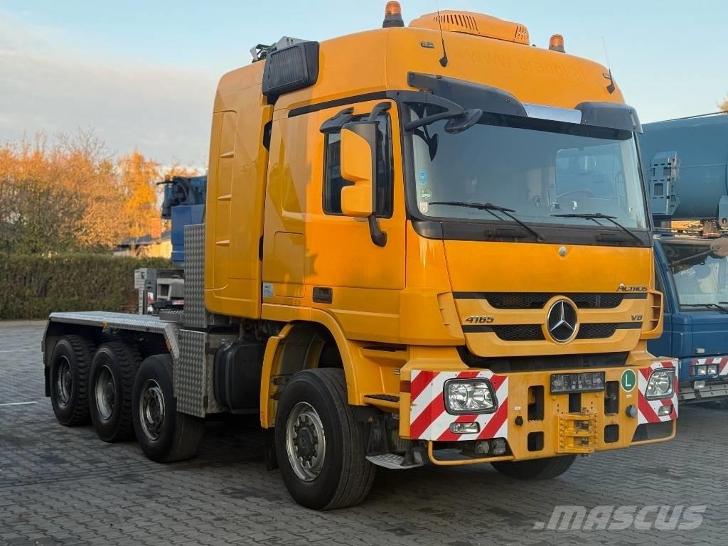 Mercedes-Benz 4165 Τράκτορες