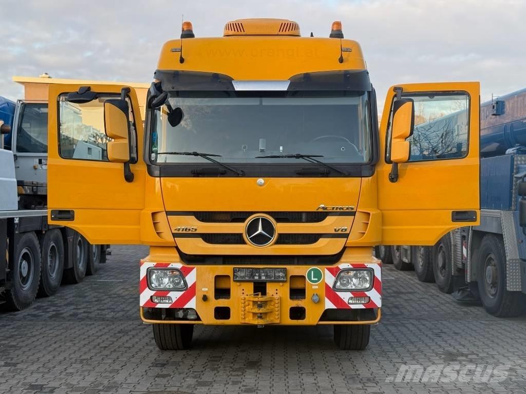Mercedes-Benz 4165 Τράκτορες