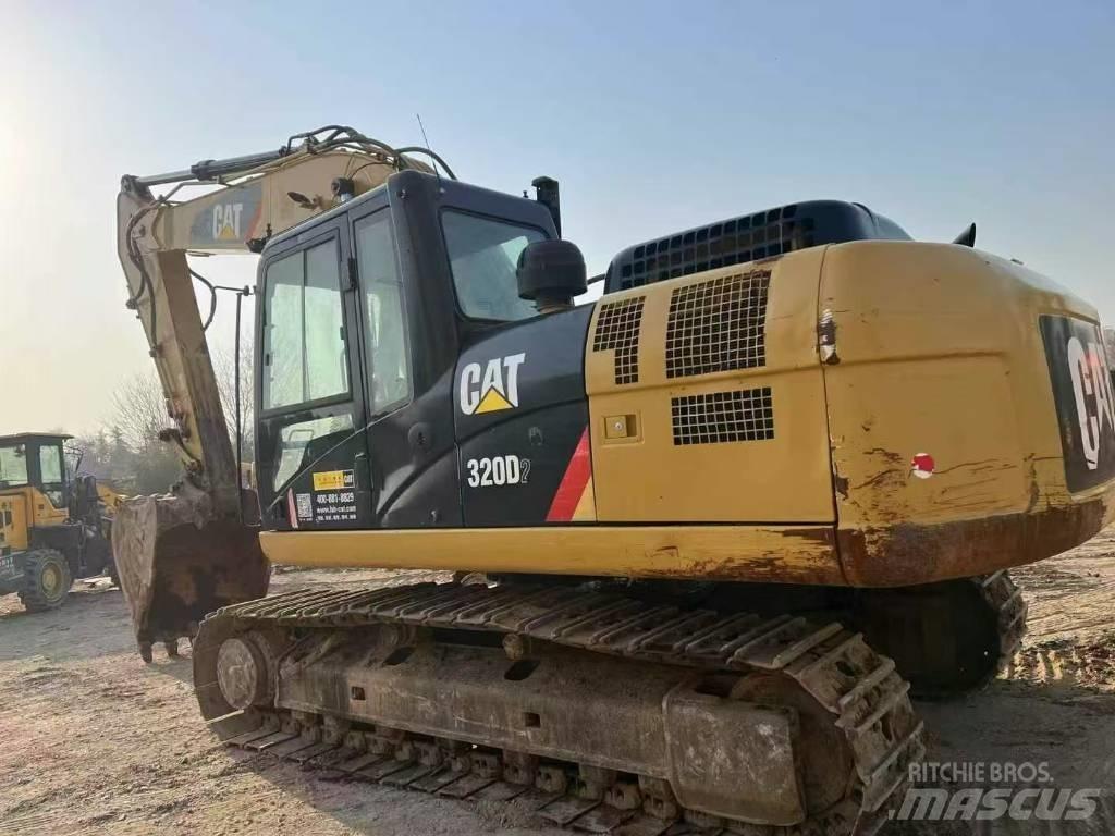CAT 320 D2 Εκσκαφείς με ερπύστριες