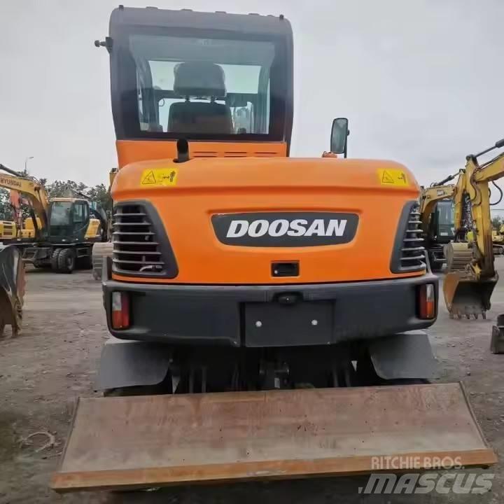 Doosan DX60W Εκσκαφείς με τροχούς - λάστιχα