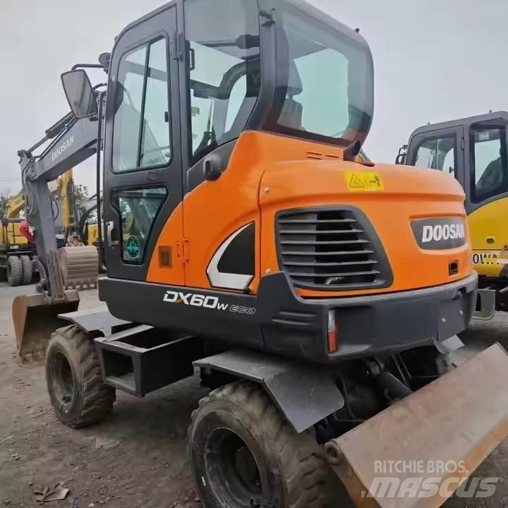 Doosan DX60W Εκσκαφείς με τροχούς - λάστιχα