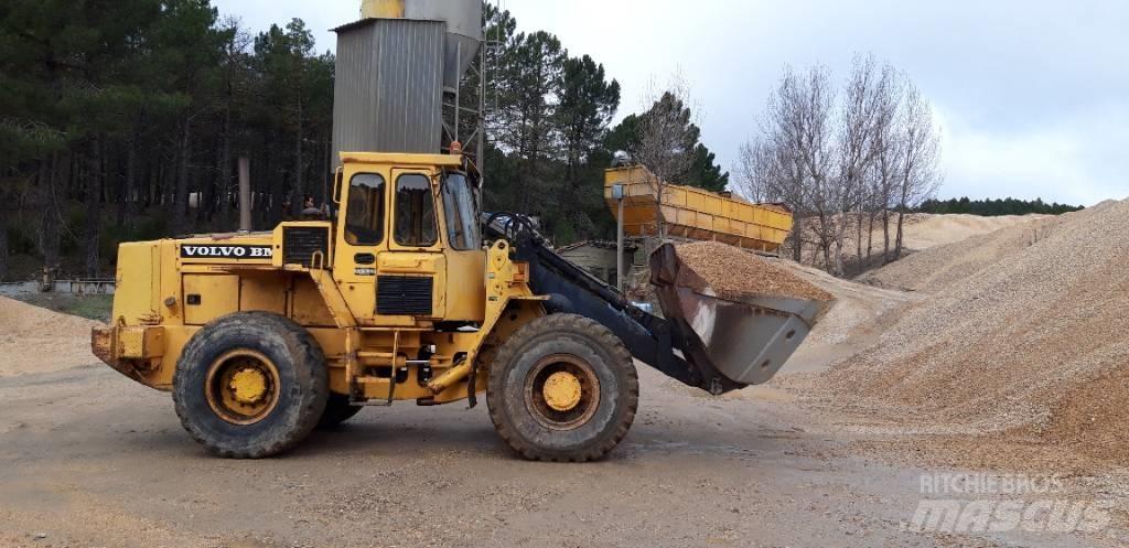  Cargadora volvo L90 Μίνι φορτωτές