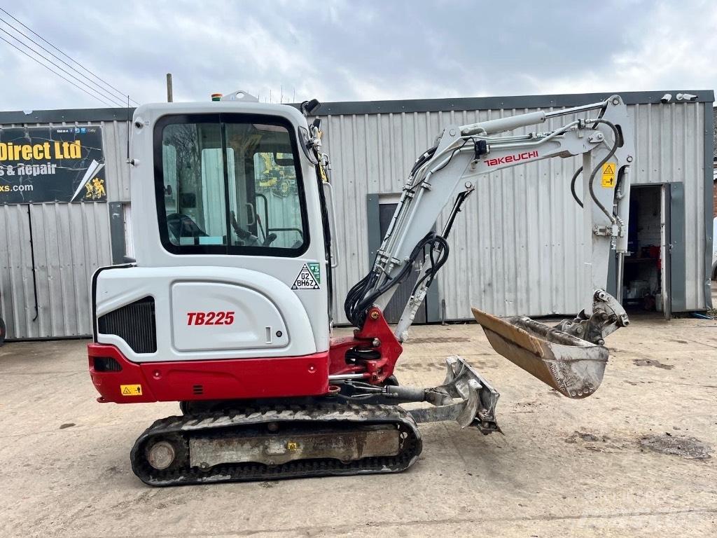 Takeuchi TB 225 Εκσκαφάκι (διαβολάκι) < 7t