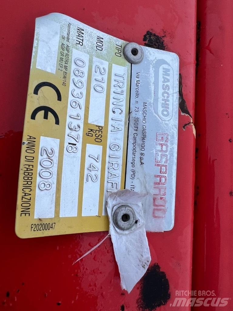 Maschio Giraffa 210 Χορτοκοπτικά και κορυφολόγοι βοσκοτόπων