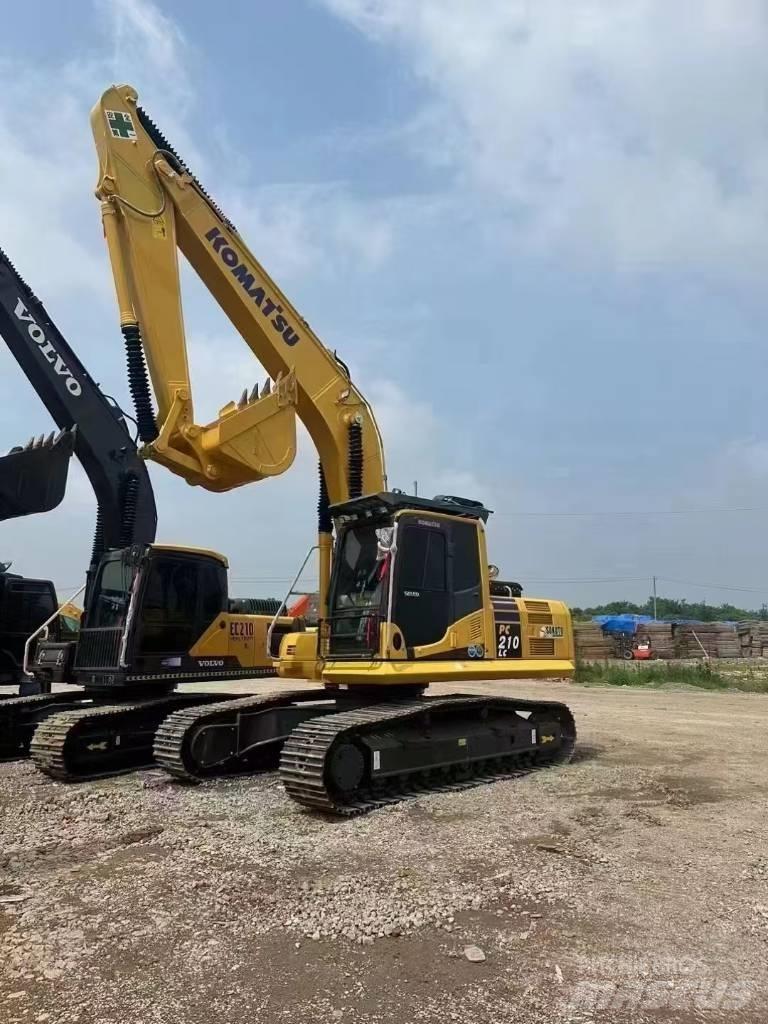 Komatsu 210-8 Εκσκαφείς με ερπύστριες