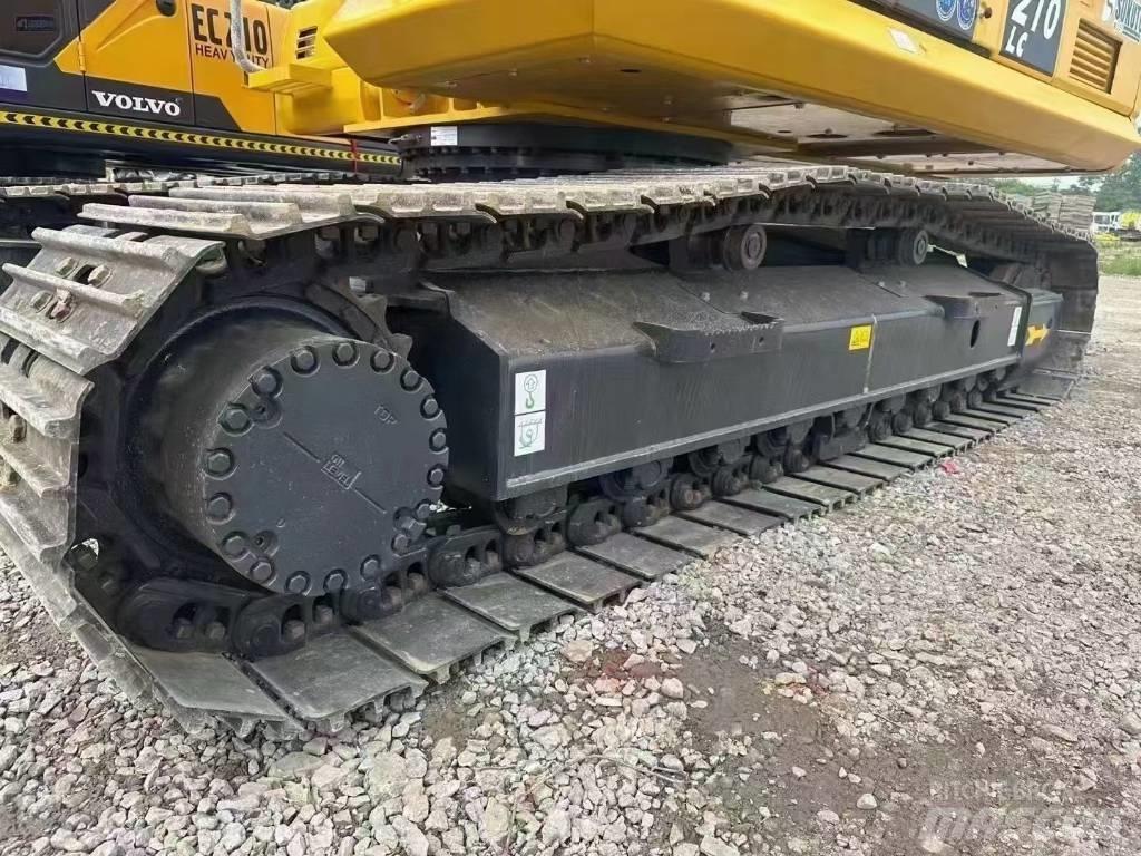 Komatsu 210-8 Εκσκαφείς με ερπύστριες