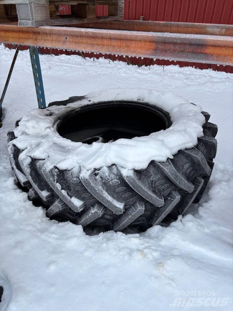 BKT 520/85R38 Ελαστικά και ζάντες