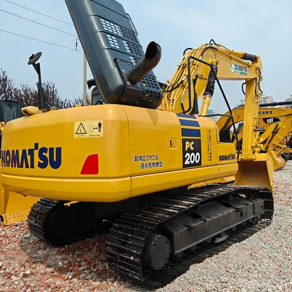 Komatsu 200-8 Εκσκαφείς με ερπύστριες