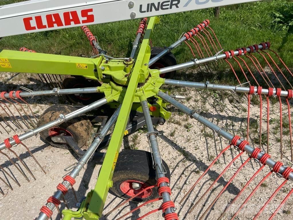 CLAAS Liner 700 Αναμοχλευτήρες