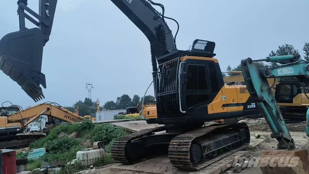 Hyundai HX220S Εκσκαφείς με ερπύστριες