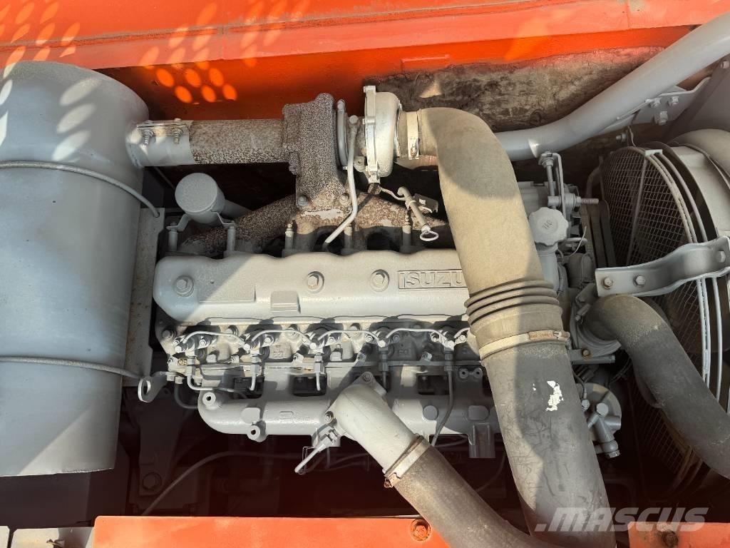 Hitachi ZX 240 Εκσκαφείς με ερπύστριες