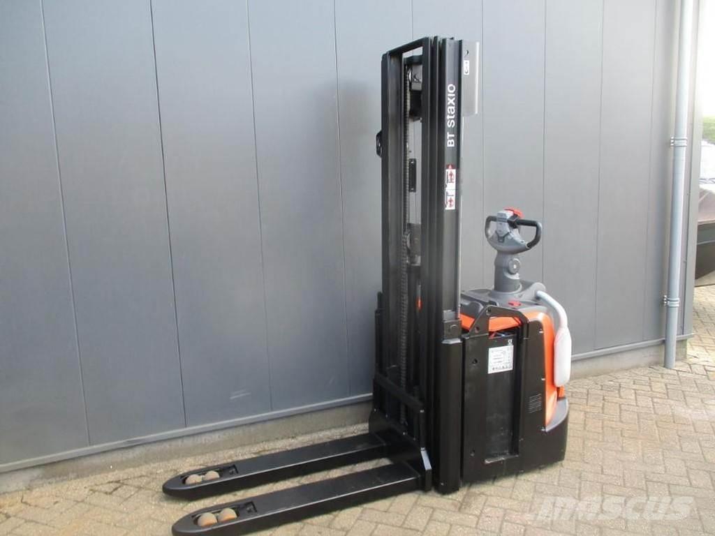 Toyota SPE 120L Παλετοφόρα πεζού χειριστή με ιστό