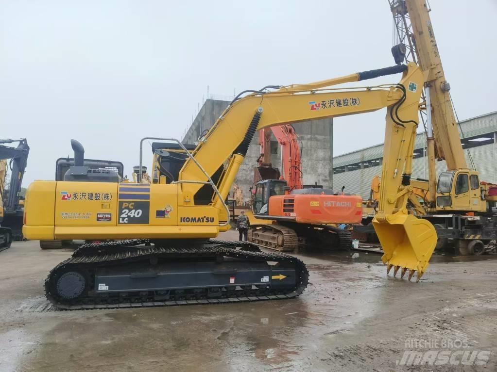 Komatsu PC 240 Εκσκαφείς με ερπύστριες