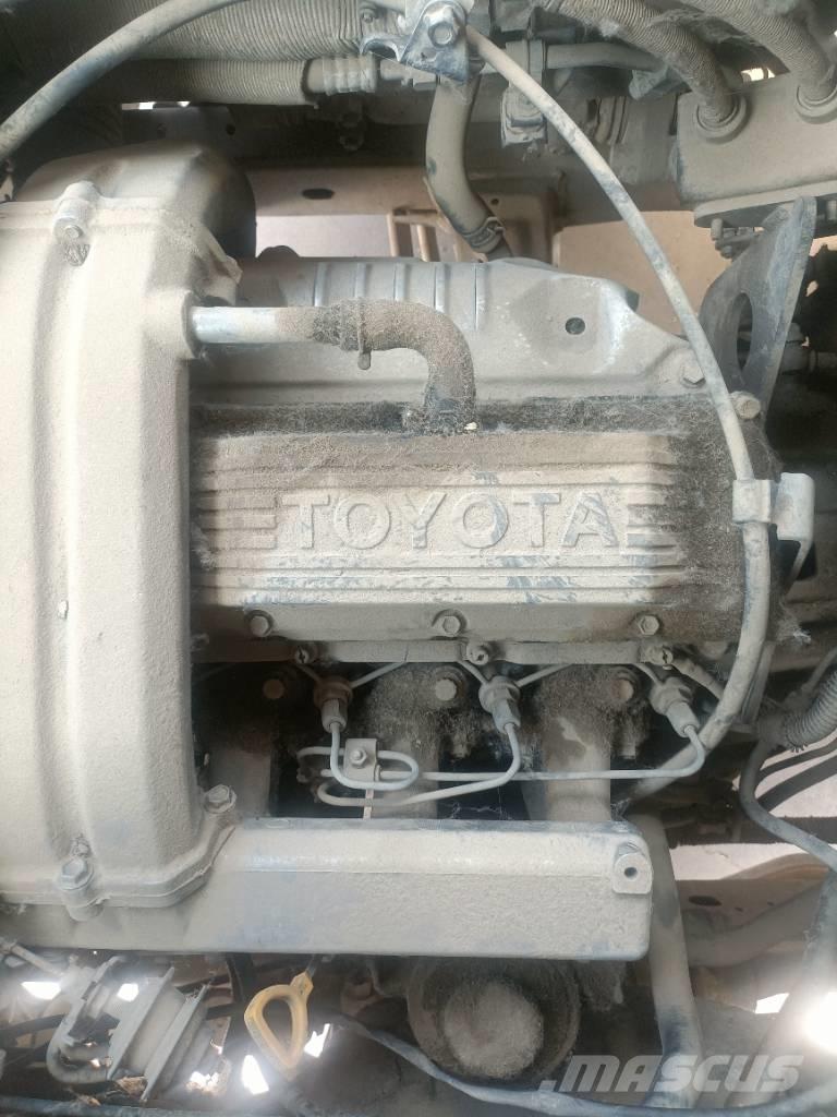 Toyota Coaster Bus Μίνι λεωφορεία