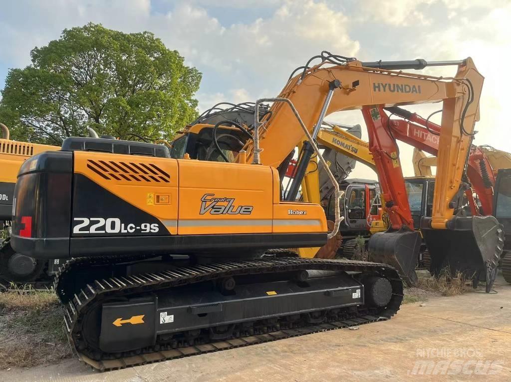 Hyundai R220LC-9S Εκσκαφείς με ερπύστριες