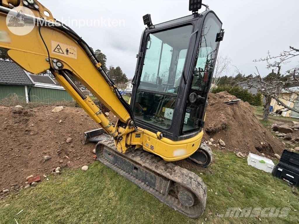 Komatsu PC 26 MR-3 Εκσκαφάκι (διαβολάκι) < 7t