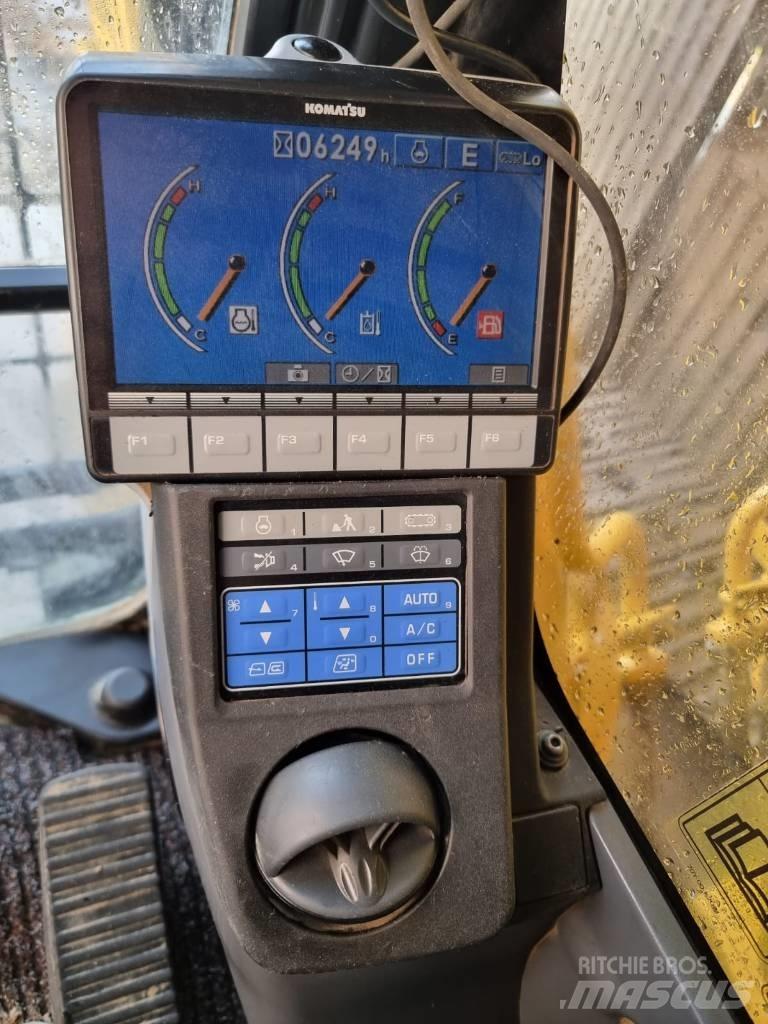 Komatsu PC 210-8 Εκσκαφείς με ερπύστριες