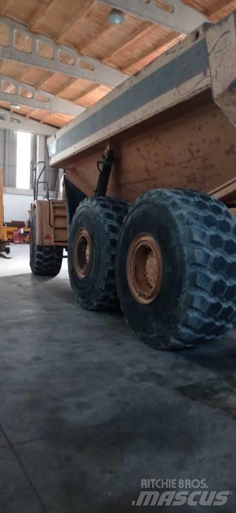 CAT 740 Σπαστό Dump Truck ADT
