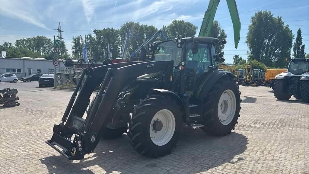 Valtra G135 Τρακτέρ