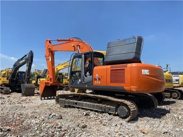 Hitachi ZX 250 Εκσκαφείς με ερπύστριες